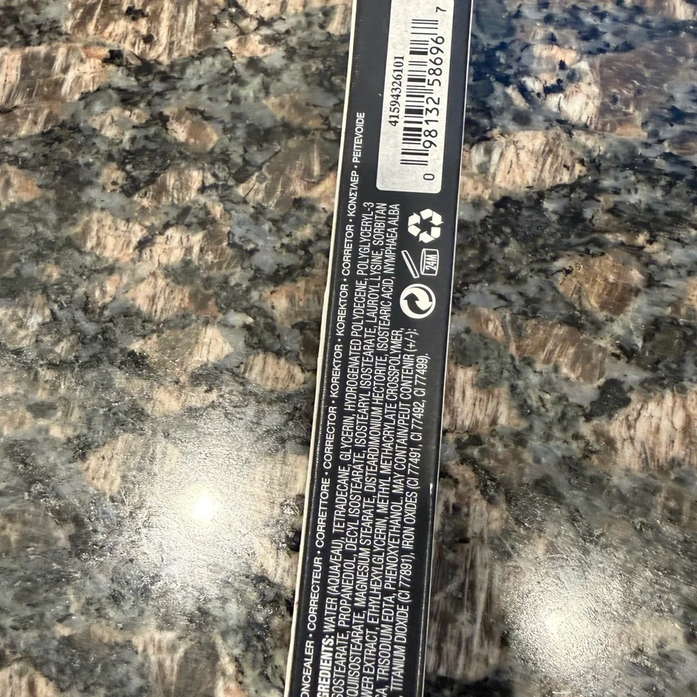 bareMinerals retails $31 Liquid Mineral Concealer - light medium